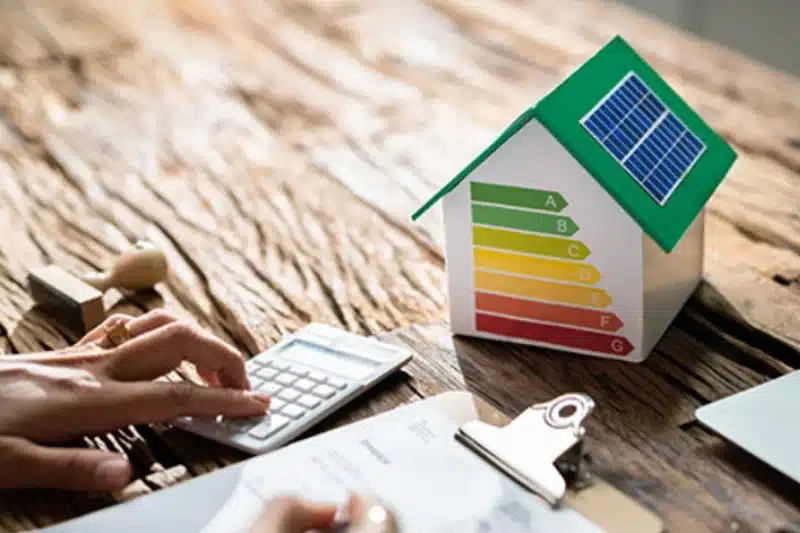 Nos conseils pour choisir un bardage isolant vraiment efficace