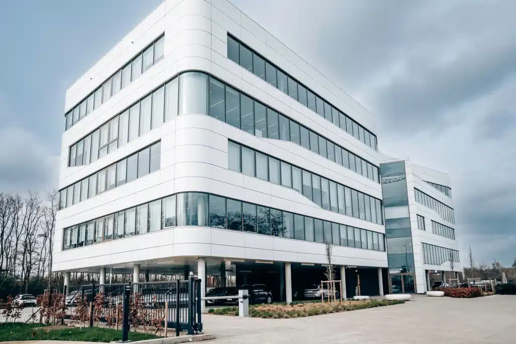 Aluminium composite : légèreté et liberté architecturale